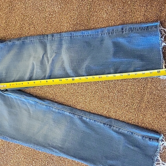 AMERICAN EAGLE - Picture 6 of 8